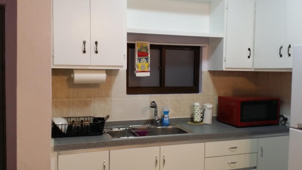 Lee'S Comfort House Chalan Kanoa المظهر الخارجي الصورة